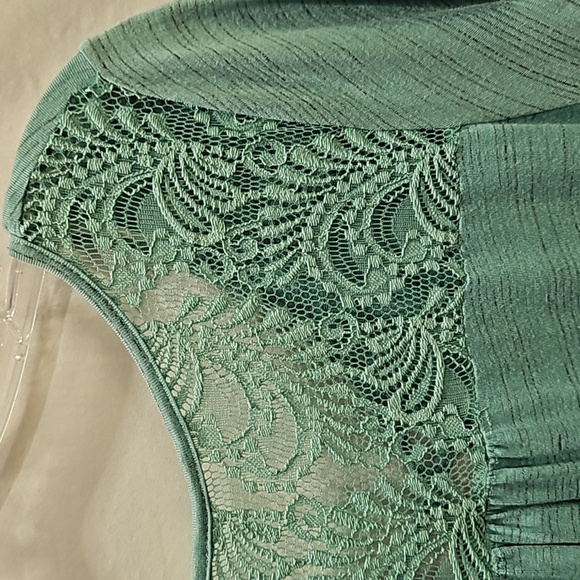 Tru Self, Aqua Top, Lace, Sz LG, Rayon, Stretch - Picture 9 of 15